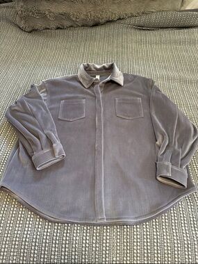 Alo Ribbed Velour Mountain Side
Shacket - Fog size Large NWOT